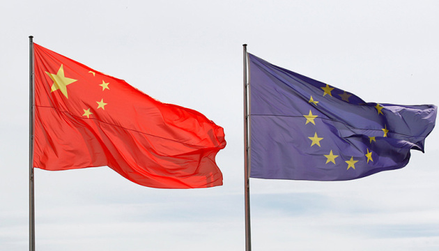 ЕС возобновляет санкции против китайских чиновников