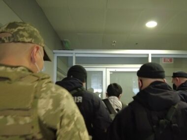 В киевском "Борисполе" задержали гражданина Китая, которого искал Интерпол