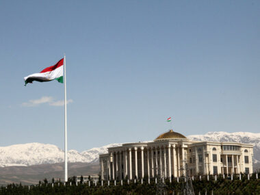 Таджикистан одобрил строительство китайской базы на своей территории