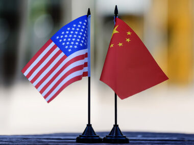 Китай не попал в список участников "саммита за демократию" США