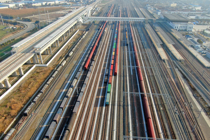 Китай провёл слияние пяти госкомпаний в China Logistics Group