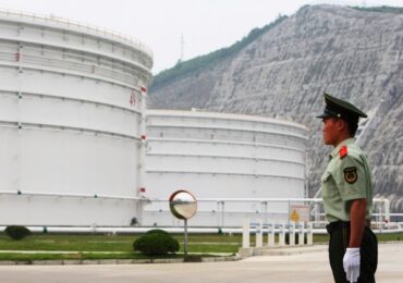 Правительство Китая сократило квоты на импорт сырой нефти
