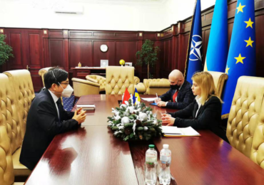 Посол КНР Фань Сяньжун и вице-премьер-министр Ольга Стефанишина провели переговоры