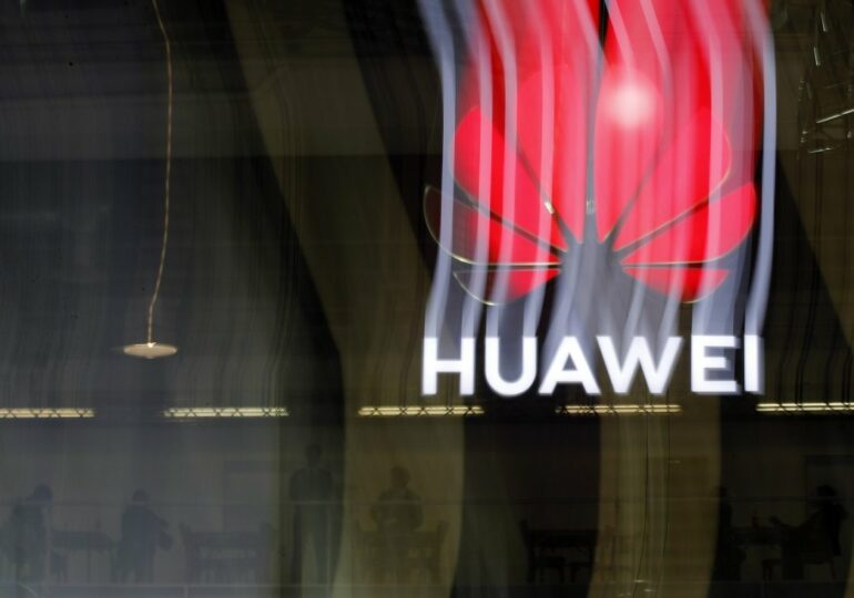 Налоговая Индии провела обыски в офисах Huawei Technologies