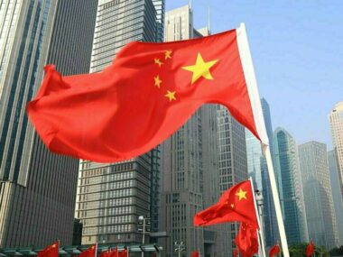 Китай примет меры по поддержке экономики и рынков