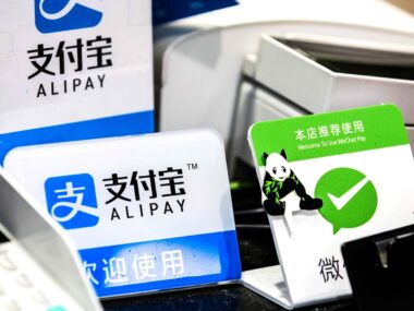 Из приложения "Сбербанка" исчезла возможность отправлять переводы на кошельки Alipay