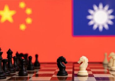 Китайский авианосец прошел через Тайваньский пролив в преддверии переговоров Джо Байдена и Си Цзиньпина