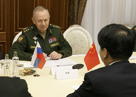 Заместитель министра обороны РФ и посол Китая провели переговоры