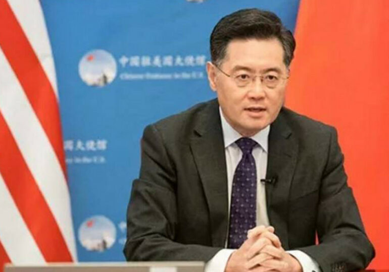Посол Китая в США заявил, что Пекин не дает оружие РФ