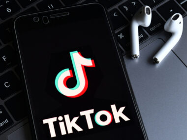TikTok приостанавливает работу в РФ