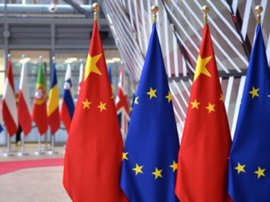 Евросоюз на саммите с КНР призвал помочь прекратить войну в Украине