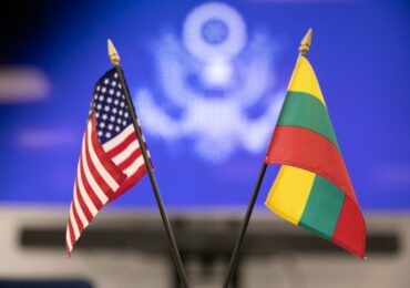 США заявили о поддержке Литвы в споре с Китаем