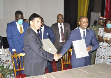Китайская Sinosteel подписала контракт на 690 млн долл. на разработку месторождения железной руды в Камеруне
