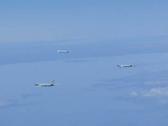 Китай и Россия провели учения стратегических бомбардировщиков во время визита Байдена в Токио