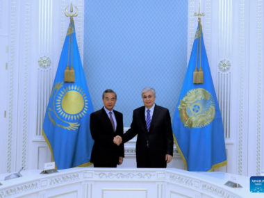 Министр иностранных дел КНР и президент Казахстана обсудили двусторонние отношения