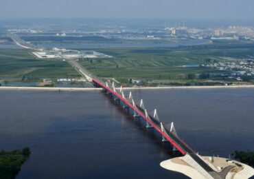 В РФ ввели в эксплуатацию мост в Китай через Амур