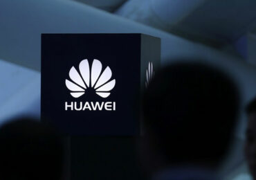 Китайская Huawei сократила более 50% внештатного персонала в России - СМИ