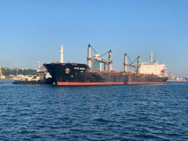 Из украинских портов вышел второй продовольственный караван: одно из судов следует в Китай