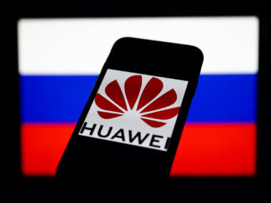 Китайская Huawei остановила продажи в официальном интернет-магазине в РФ