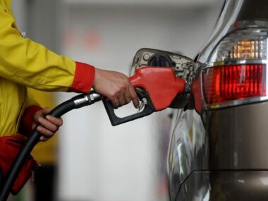 Власти Китая снизят цены на бензин и дизтопливо на внутреннем рынке