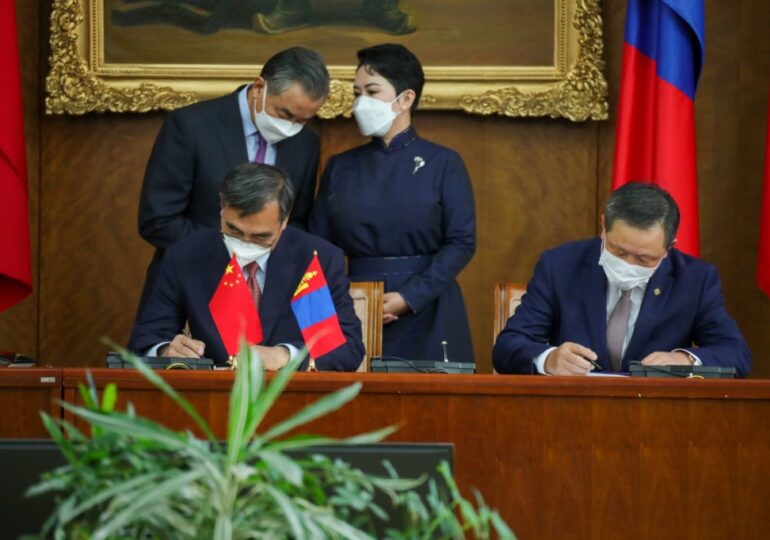 Монголия и Китай договорились о реализации совместных экономических проектов