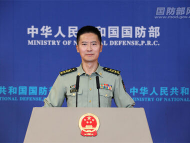 Китай продолжит укреплять сотрудничество с РФ в военной сфере - минобороны КНР