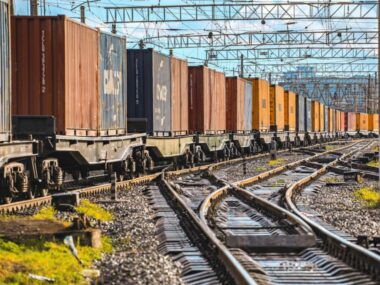 В августе число отправлений грузовых поездов Китай-Европа выросло на 18%