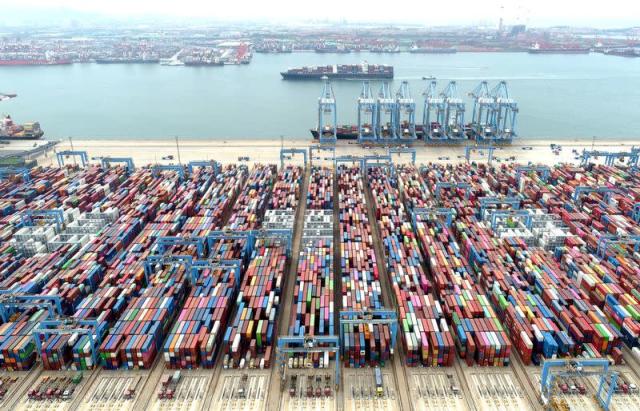 В августе в Китае замедлился рост импорта и экспорта