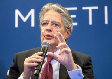 Эквадор и Китай договорились о реструктуризации долгов на сумму в 3,2 млрд долларов