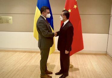 Дмитрий Кулеба встретился с главой МИД Китая