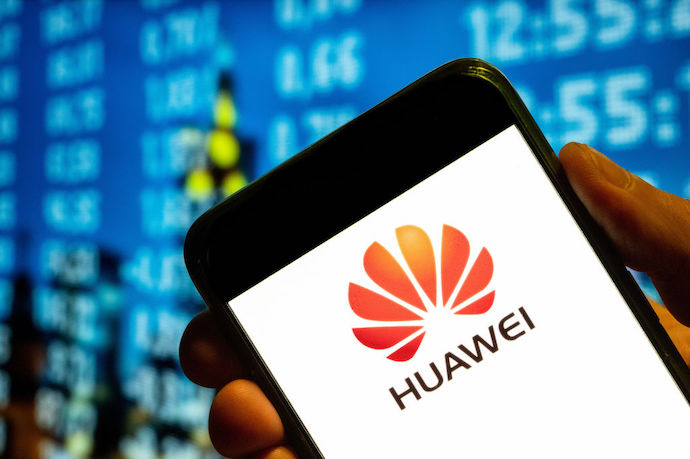 США запретили продажу оборудования китайских ZTE и Huawei