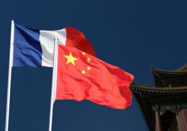 Главы МИД Франции и КНР обсудили Украину