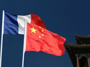 Главы МИД Франции и КНР обсудили Украину