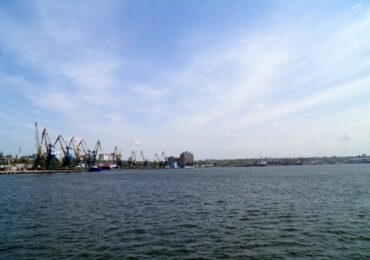 Россияне нанесли удар по китайскому терминалу в порту Николаева - спикер МИД