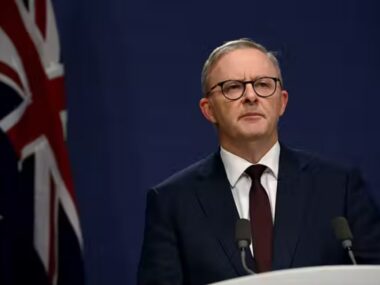 Китай должен снять торговые санкции для нормализации отношений - премьер Австралии