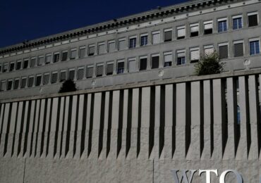 Китай открыл спор в ВТО против ограничений США на экспорт чипов