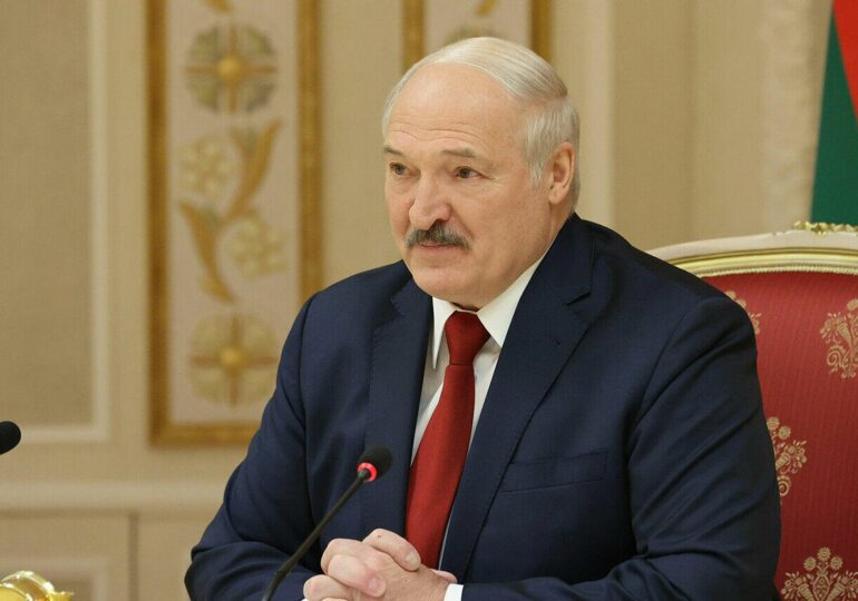 Лукашенко поздравил Си Цзиньпина с Праздником Весны и пригласил посетить Беларусь