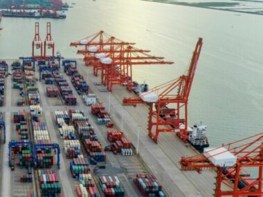 Экспорт Китая сократился на 9,9% в декабре из-за снижения мирового спроса