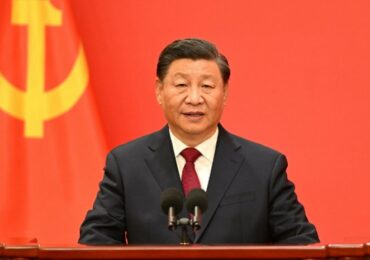 Си Цзиньпин призвал Китай сплотиться в борьбе с коронавирусом