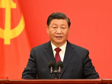 Си Цзиньпин призвал Китай сплотиться в борьбе с коронавирусом