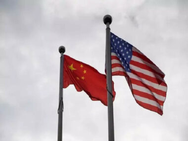 США внесли 37 китайских и российских компаний в торговый "черный список"