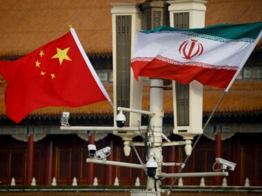 Иран ведет переговоры с КНР и Россией о покупке санкционного ракетного топлива - Politico