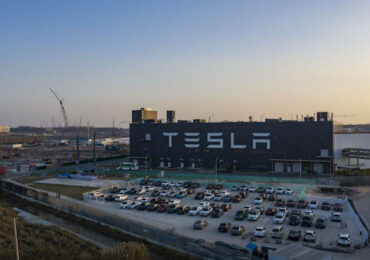 Tesla построит в КНР завод по производству аккумуляторов Megapack