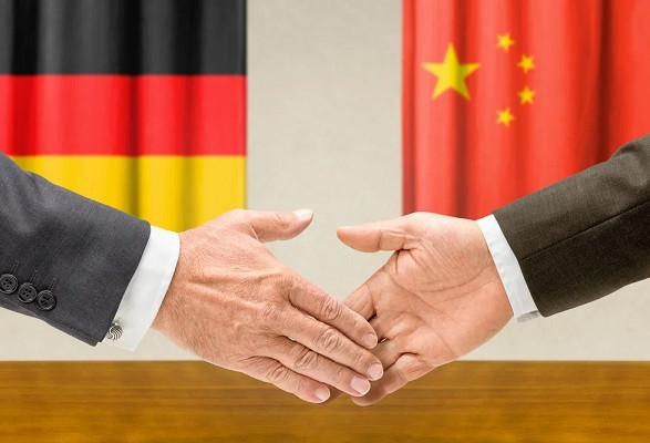 КНР отменила визит министра финансов Германии в страну – СМИ