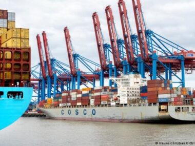 Китайская COSCO приобретет 24,99% контейнерного терминала в Гамбурге – СМИ