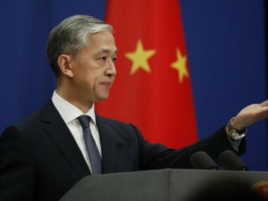 Китай выступил против санкций ЕС за поддержку России китайскими компаниями