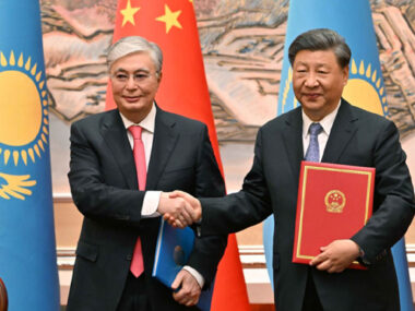 Китай и Казахстан подписали соглашение о безвизе