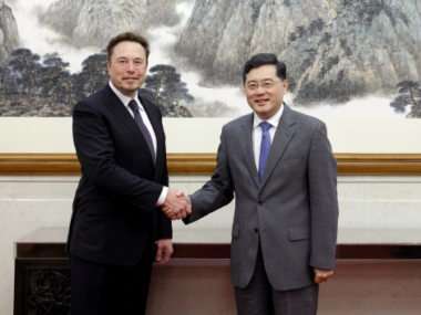 Илон Маск встретился с главой МИД Китая