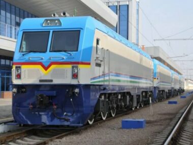 КНР запустила первый контейнерный поезд в Узбекистан через Туркменистан и Иран