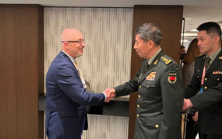 Резников провел встречу с министром обороны Китая